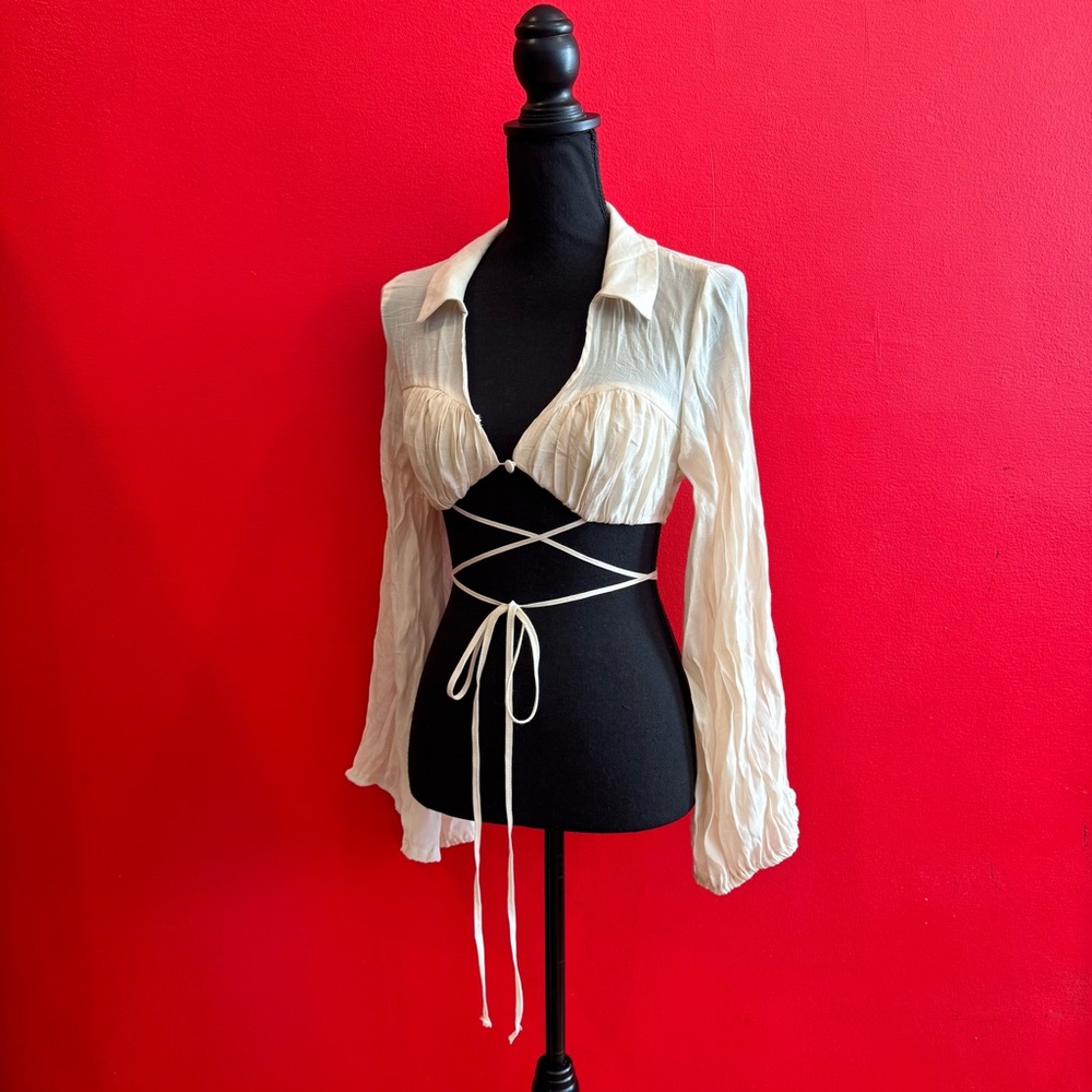 🖤 Crop Cream Wrap Top Tie Top